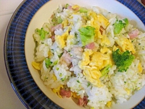 こどもが大好き！ブロッコリーとハムの炒飯★